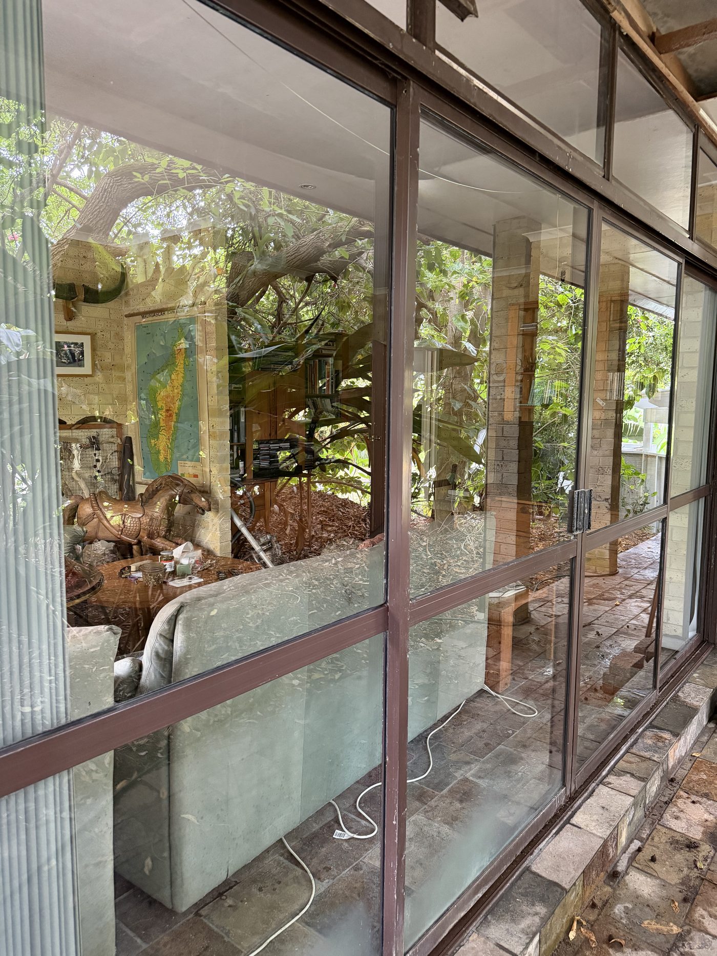 The same Avalon windows clean and clear after pure water cleaning